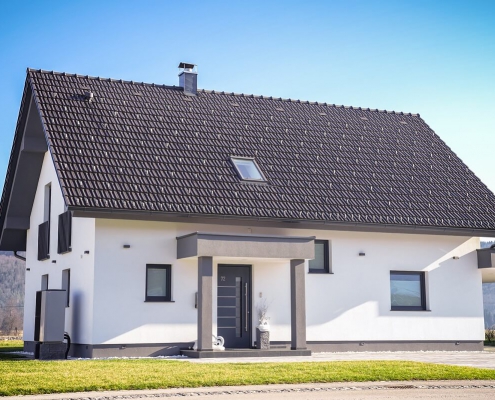 montazna-hisa-inotherm-vrata