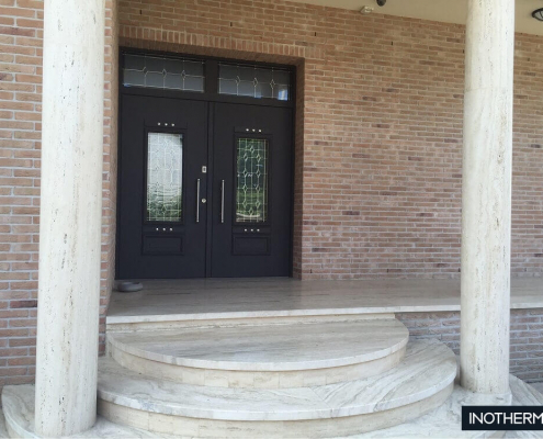 dvokrilna-klasicna-vhodna-vrata_2 Front doors with stained glass windows