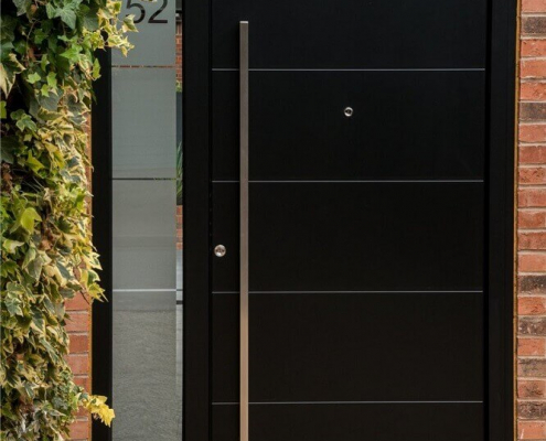 inotherm-reference-vhodnih-vrat_2 Black front door