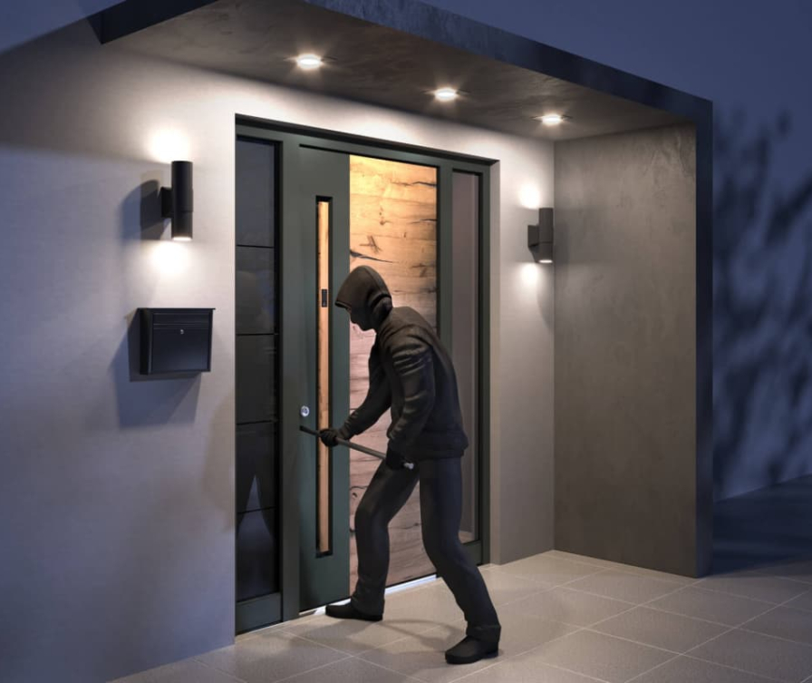 Strong entrance door