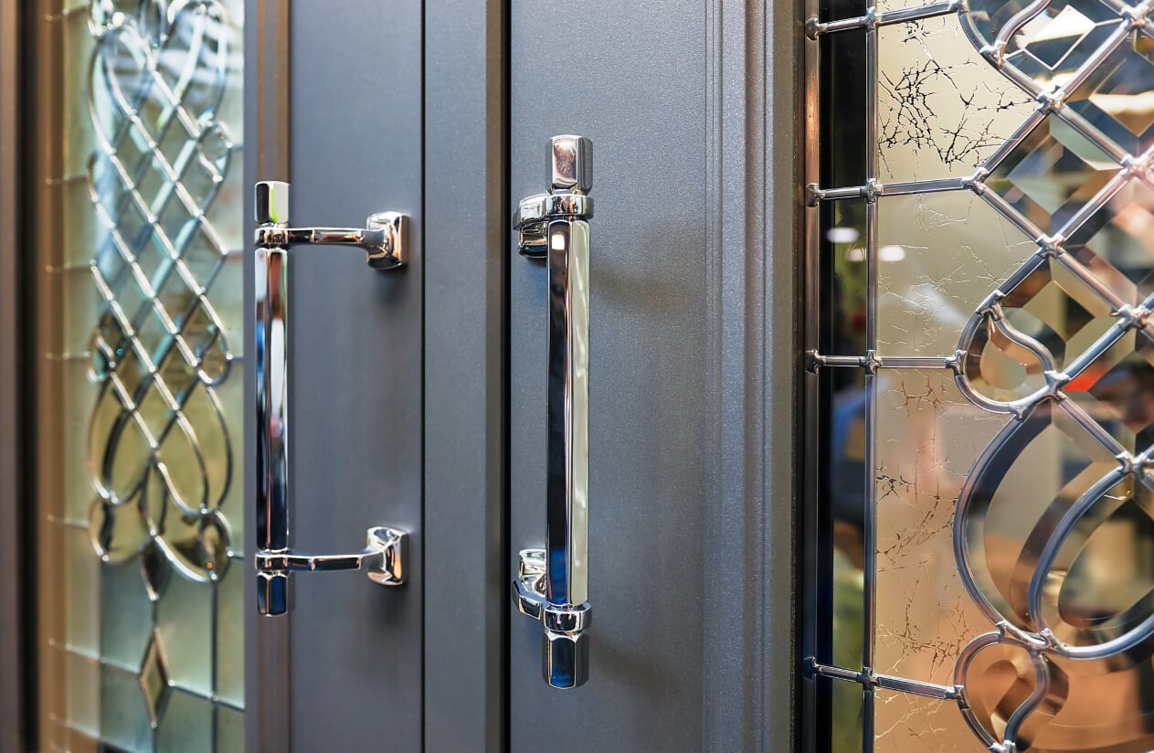 Retro handles for traditional front doors